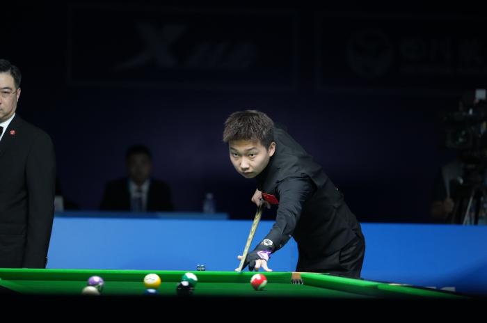 边路与前场 边路与前场