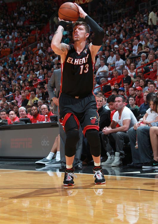 同一片绿茵 同一片绿茵